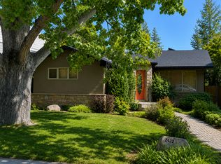 2432 23rd St SW #2432, Calgary, AB T2M3Y2