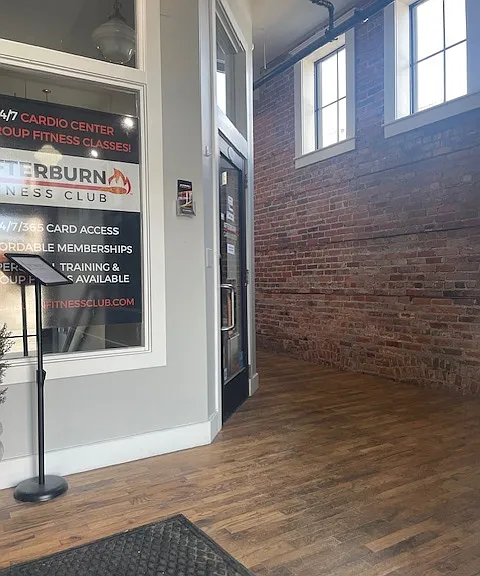 208 Huron Ave — Photo 9