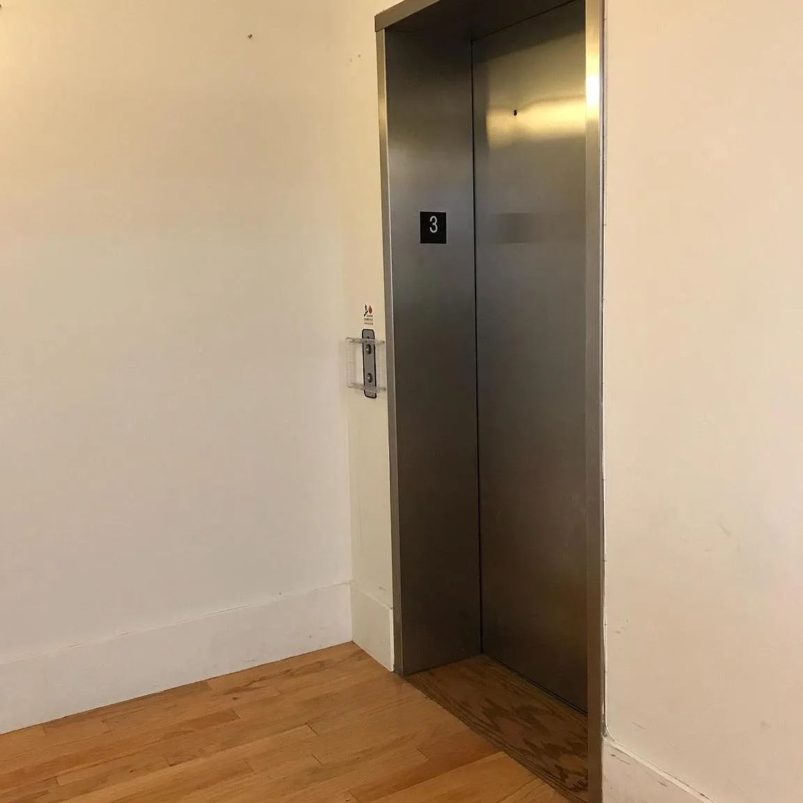 2 bed, 2500 sqft, $3,900 — Photo 2