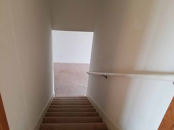 5th image of 2209 Thompson Dr