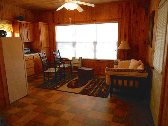 3rd image of 898 Spruce Creek Dr