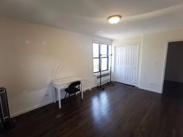 152-72 Melbourne Avenue image 8 of 9