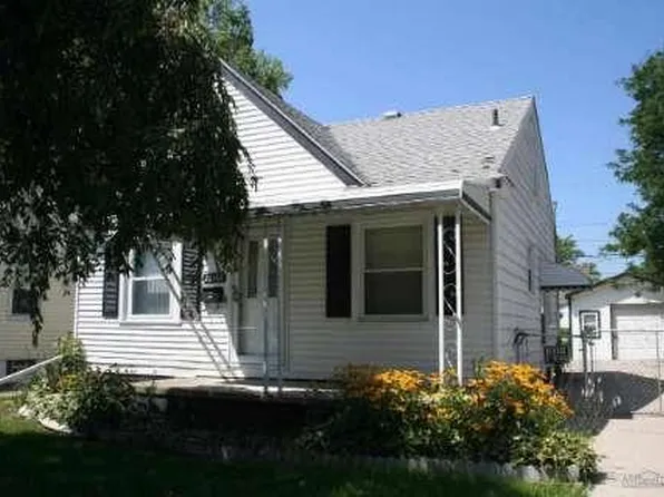 22163 Lambrecht Ave, Eastpointe, MI 48021