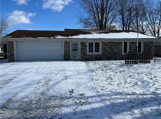 12419 Melody Ln, Grafton, OH 44044