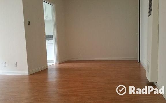 2nd image of 736 Gramercy Dr APT 2