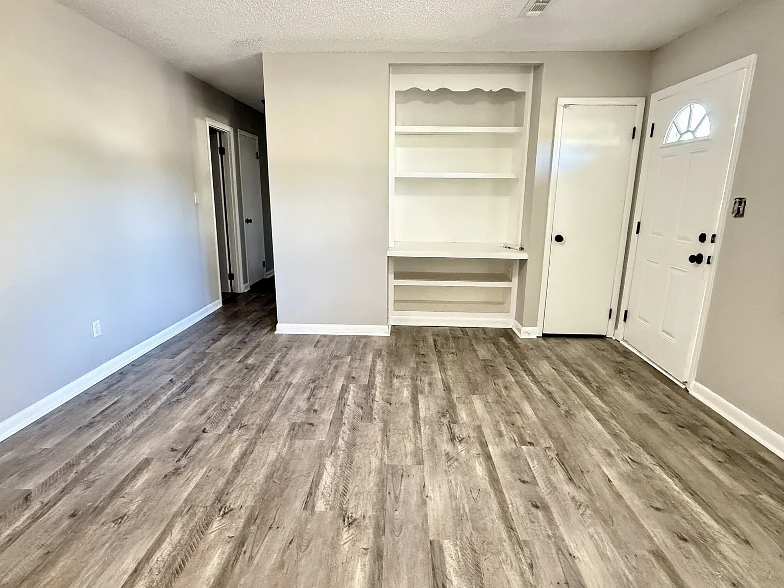 2432 Yorkshire Dr Sw - 1 — Photo 4