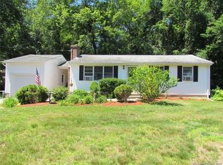 40 S Cobblers Ct, Niantic, CT 06357