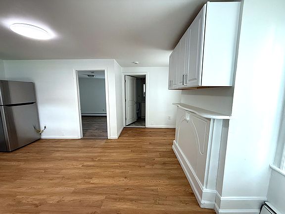 3rd image of 395 Bergen Ave APT 2