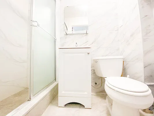 Rented by RealTegrity NY LLC | media 15