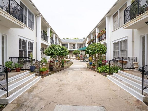4th image of 415 San Vicente Blvd #6