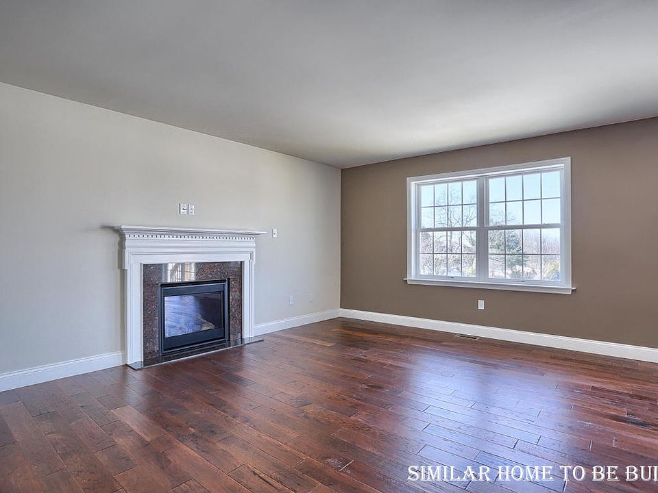 2nd image of 16 Woodland Dr #7
