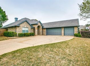 300 Eagle Mountain Dr, Hickory Creek, TX 75065
