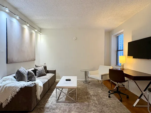 150 West 51st Street image 1 of 7