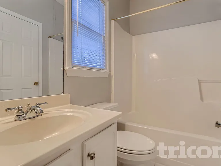 875 Cedar Creek Dr — Photo 7
