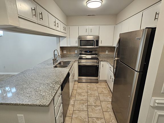 5th image of 1507 Military Cutoff Rd APT 208