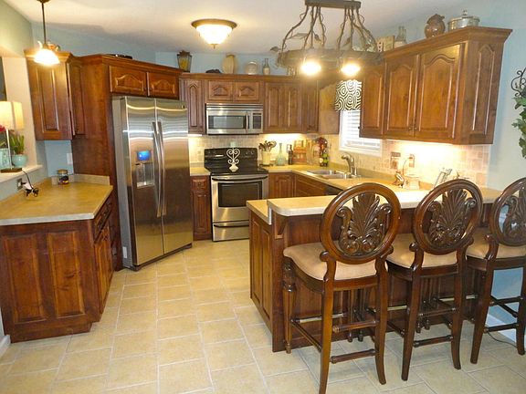 3rd image of 250 Creeks Jewell Dr