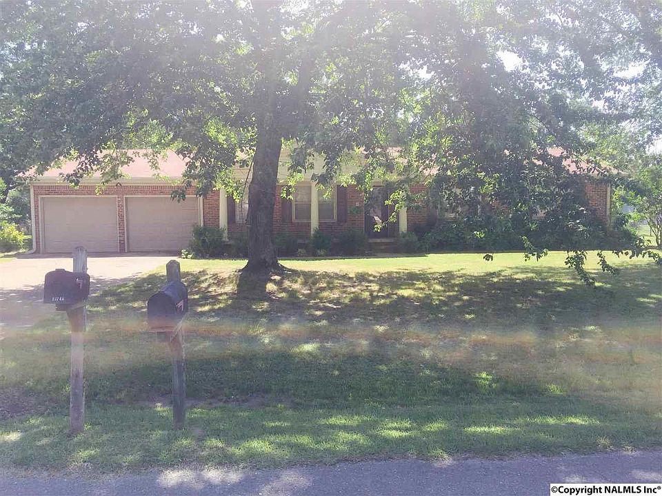 2nd image of 15746 Arlington Rd