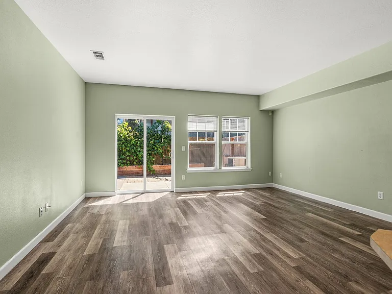 7834 Phaedra Ln — Photo 7