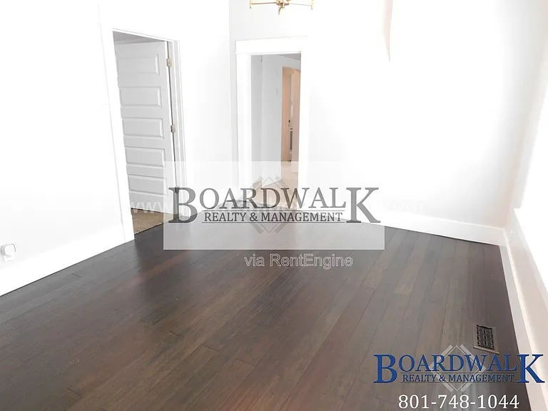 657 E Warnock Ave — Photo 13
