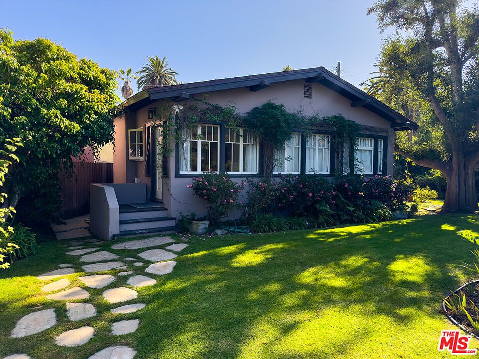 1st image of 308 Windward Ave