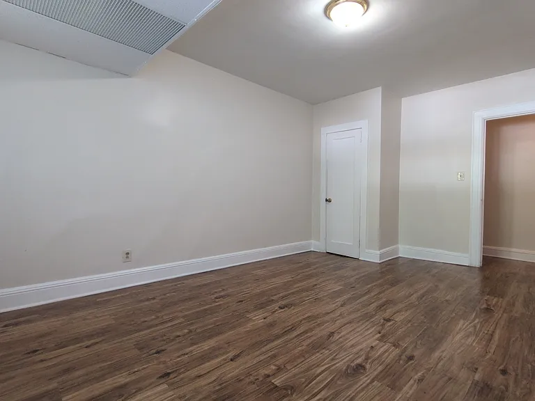 218 Broad Ave #BB — Photo 6
