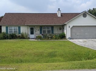 260 Parnell Rd, Hubert, NC 28539