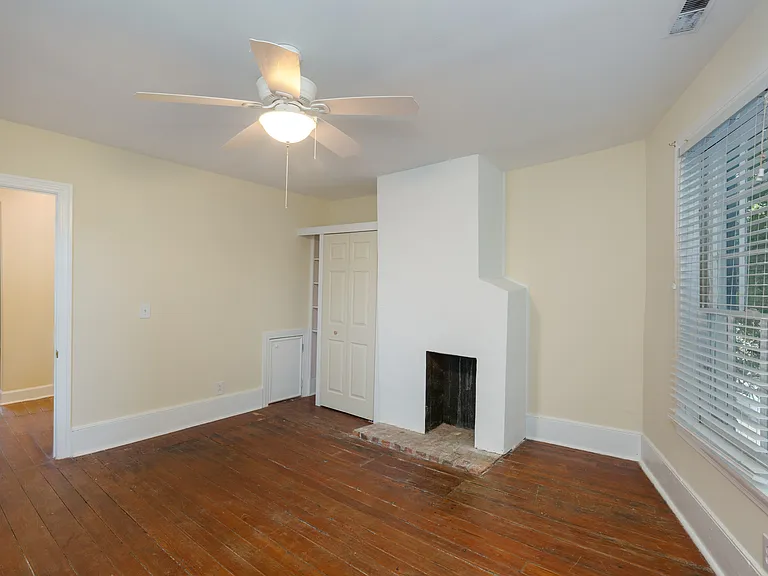 13 Elizabeth St #B — Photo 24