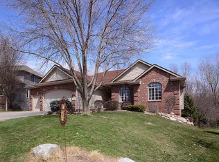 18404 Cinnamon St, Omaha, NE 68135