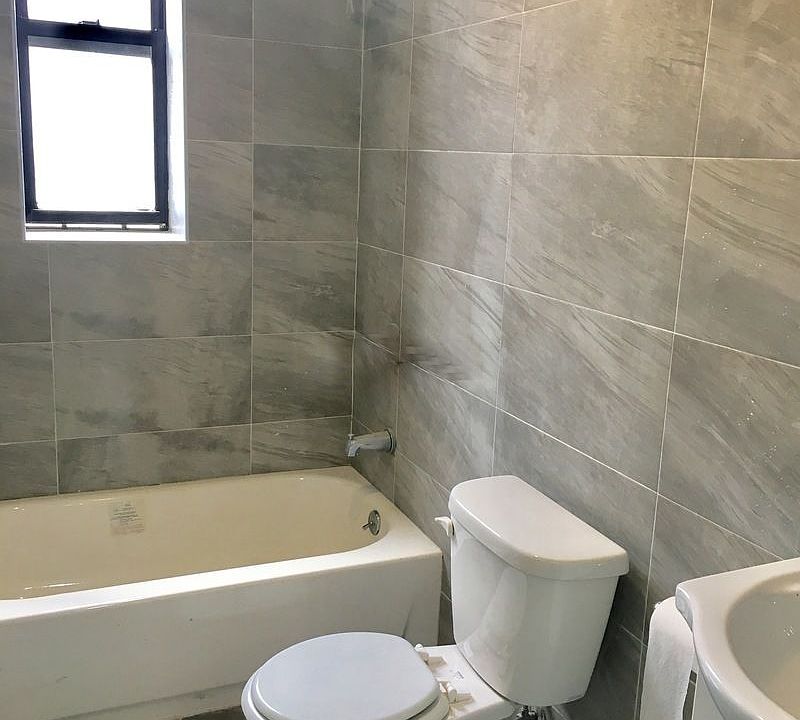 2nd image of 2075 E 16th St APT 2C