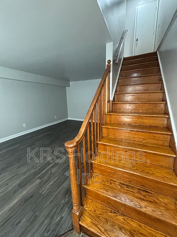 2 bed, 1.0 bath, 800 sqft, $1,395 — Photo 1