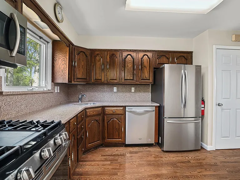 11 N Derby Rd — Photo 5