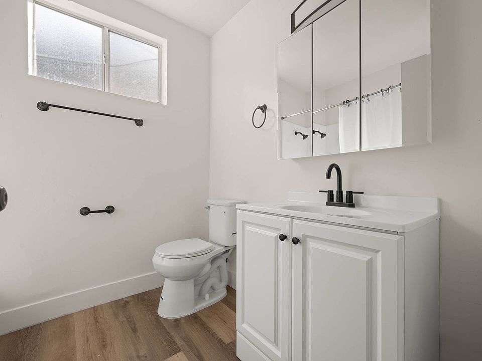 1st image of 816 Victor Ave #A5