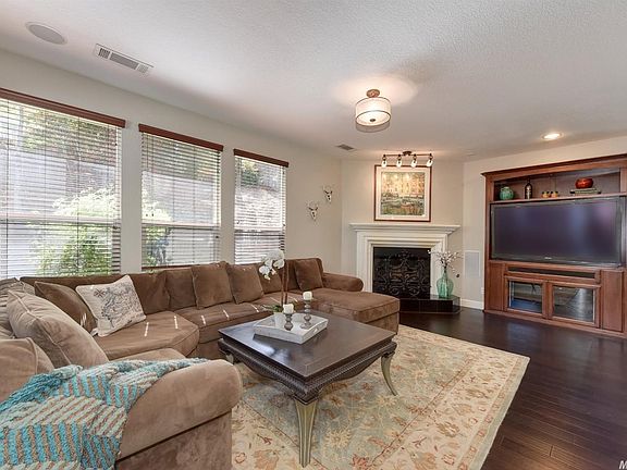 4th image of 4026 Macpheadris Way