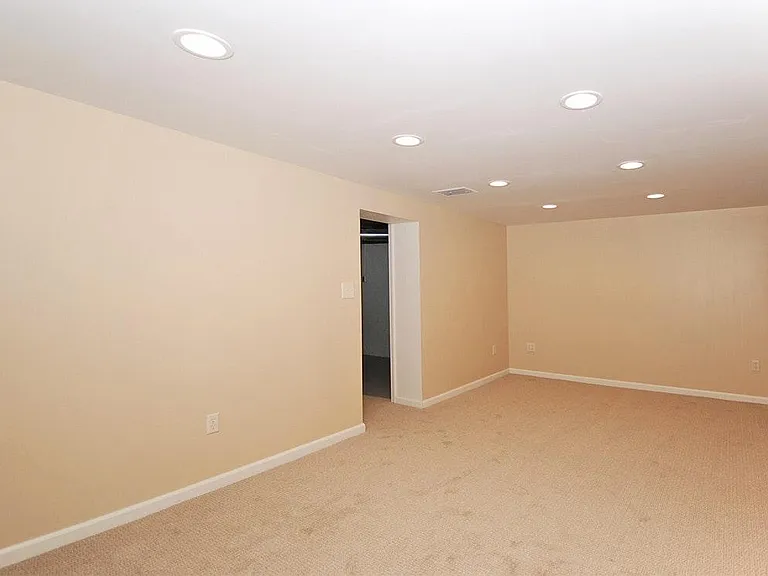 3721 Silsby Rd — Photo 8