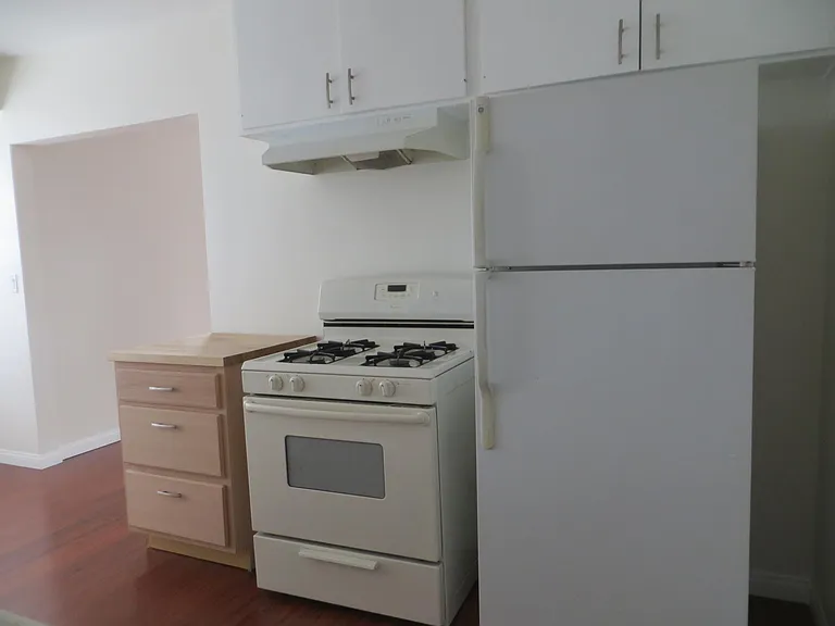 147 Mariposa Ave #F — Photo 17