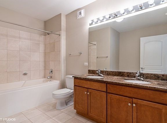 5th image of 450 E Waterside Dr #2604