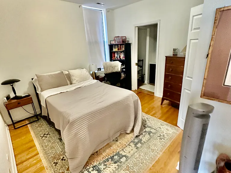 1143 N Mozart St #2F — Photo 8