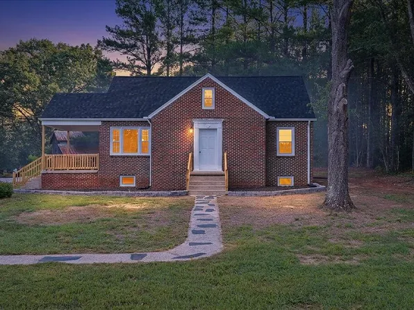 2080 Chatham Rd, Halifax, VA 24558