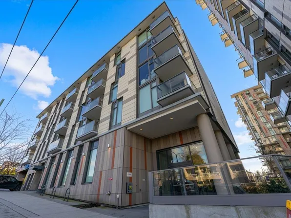 8138 Fraser St #410, Vancouver, BC V5X 0J8