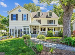 2705 N Venable St, Arlington, VA 22213