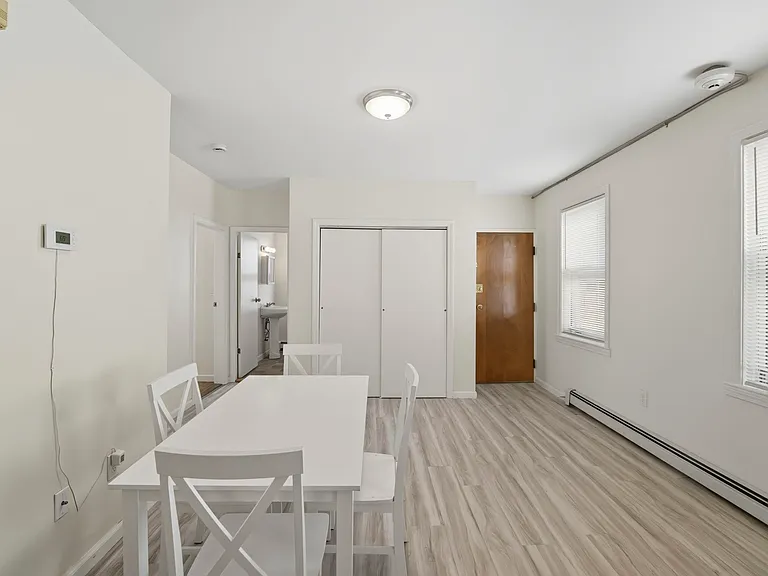 57 Preston St #1R — Photo 8