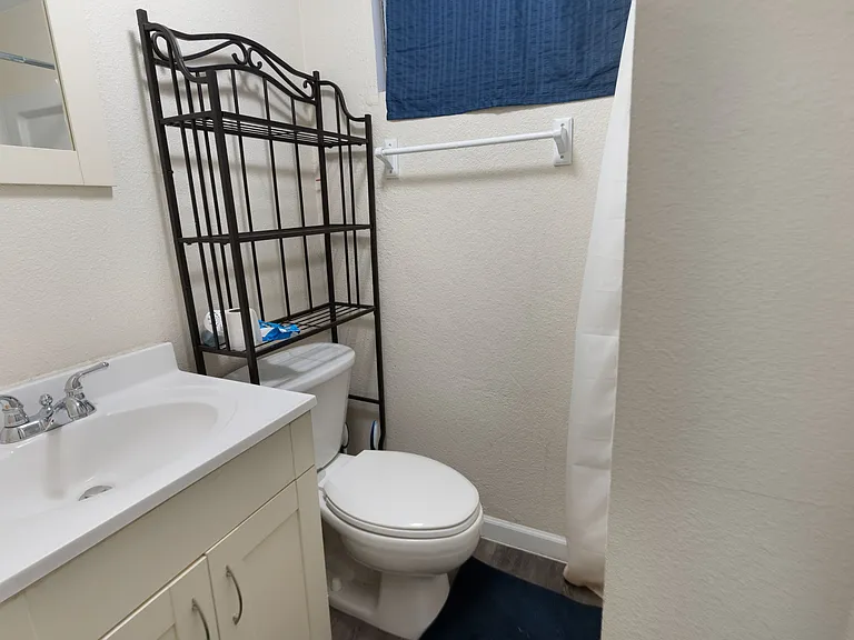 3606 Pembroke St — Photo 7