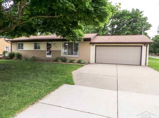 2080 Kenwood Dr, Flint, MI