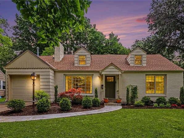 6923 Dearborn St, Overland Park, KS 66204