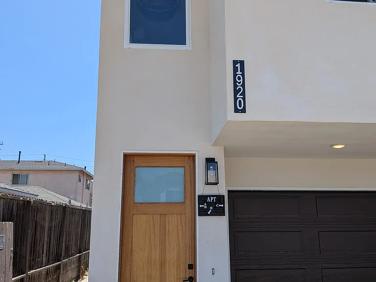 1920 Rockefeller Ln #D — Photo 17