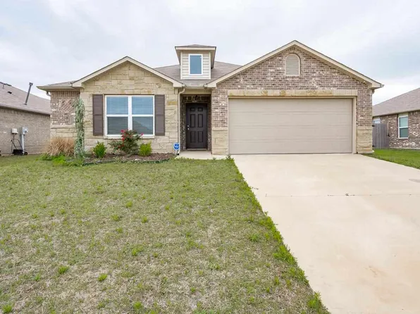 1009 NE 3rd St, Perkins, OK 74059