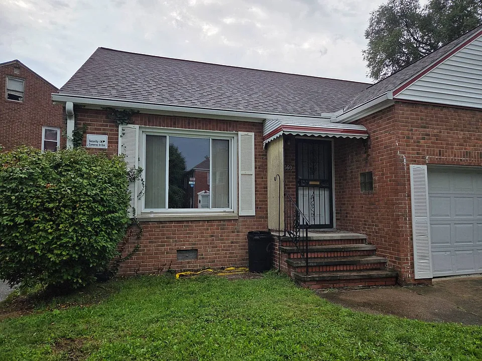 1554 Luxor Rd