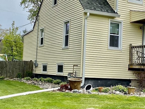 3rd image of 2338 Sweetbriar St