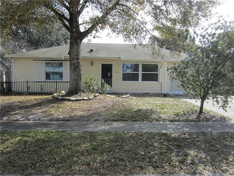 1st image of 2533 Oak Hollow Dr