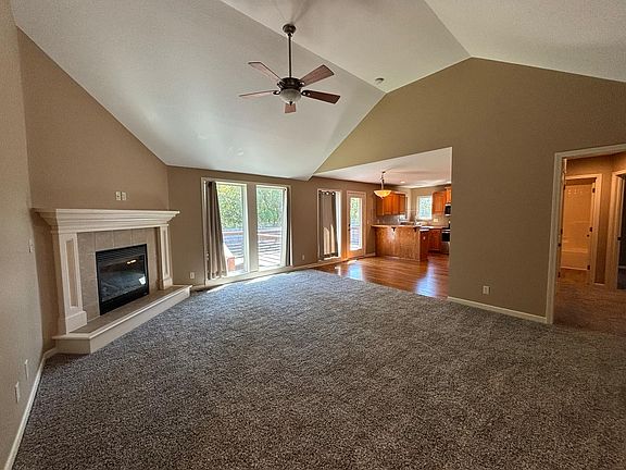 5th image of 1409 NE Amanda Jean Way